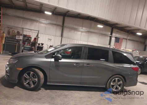 2018 Honda Odyssey Touring z USA, uszkodzony, nr VIN 5FNRL6H86JB007596